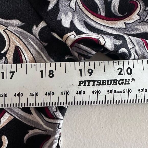 White‎ House Black Market Paisley Baroque Shift Dress Womens M Black Knit Sheath - Picture 9 of 11